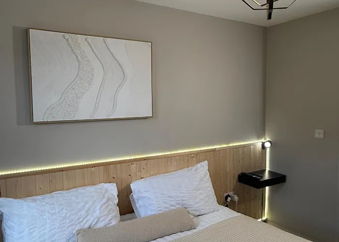 아파트 Ultra-modern Totterdown Haven