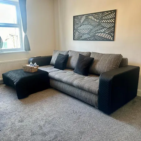 Ultra-modern Totterdown Haven *
