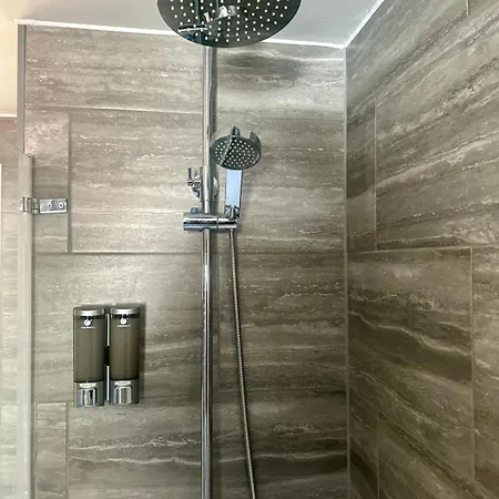 Ultra-modern Totterdown Haven Apartment *